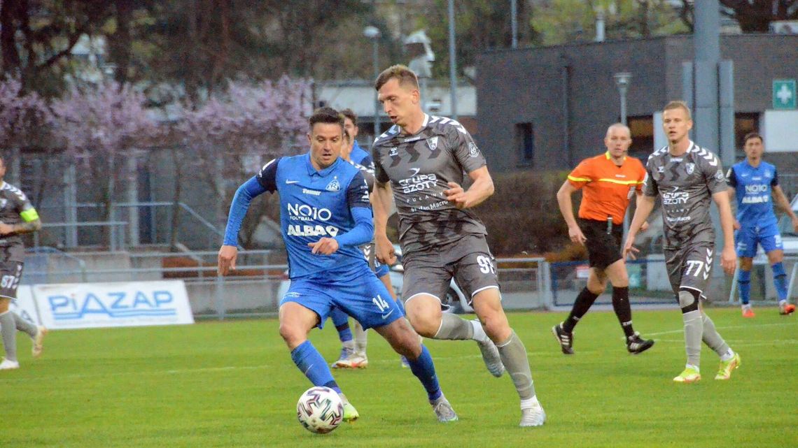 Wisła Puławy podejmuje Hutnika Kraków. "Niech strzeli nawet bramkarz"