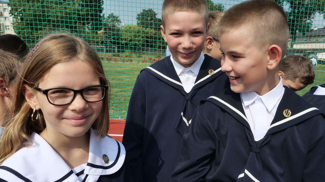 Witaj szkoło! Nowy rok szkolny właśnie się rozpoczął [zdjęcia]