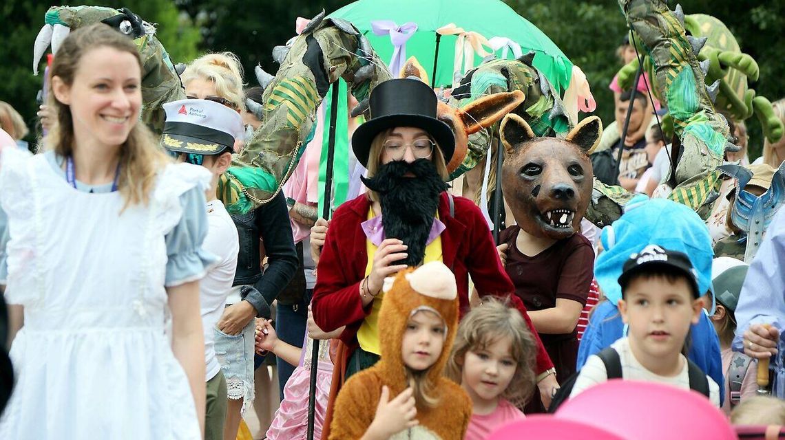 "Witajcie w naszej bajce..."  - czyli czterodniowe szaleństwo na festiwalu bajek i baśni "Alfabet"