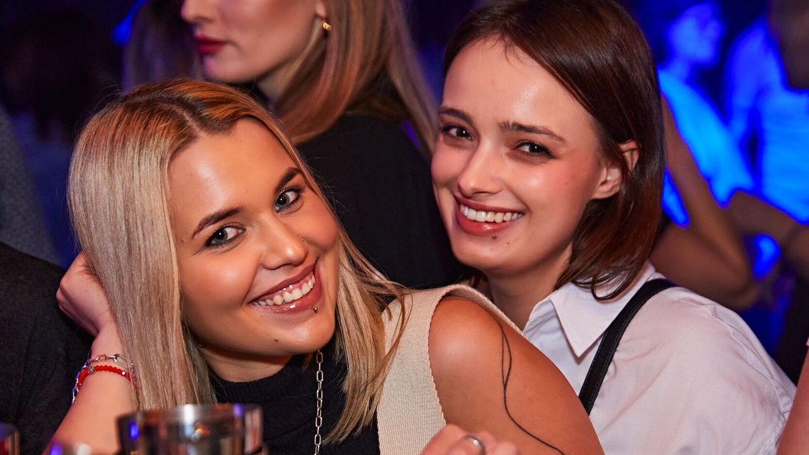 Witajcie w pszczelej bajce (odlotowa impreza po remoncie) Witajcie w pszczelej bajce (odlotowa impreza po remoncie)