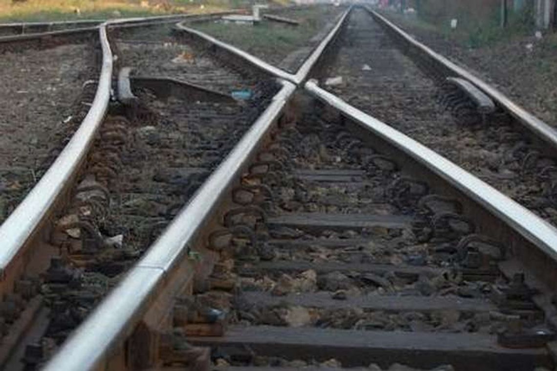 Wjechał ciągnikiem w szynobus. Odjechał z miejsca zdarzenia