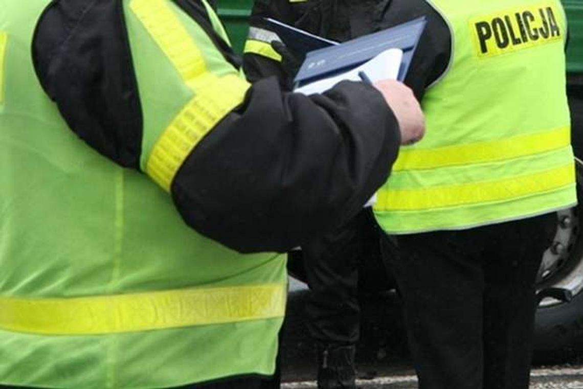 Wjechał do rowu i zasnął Wjechał do rowu i zasnął