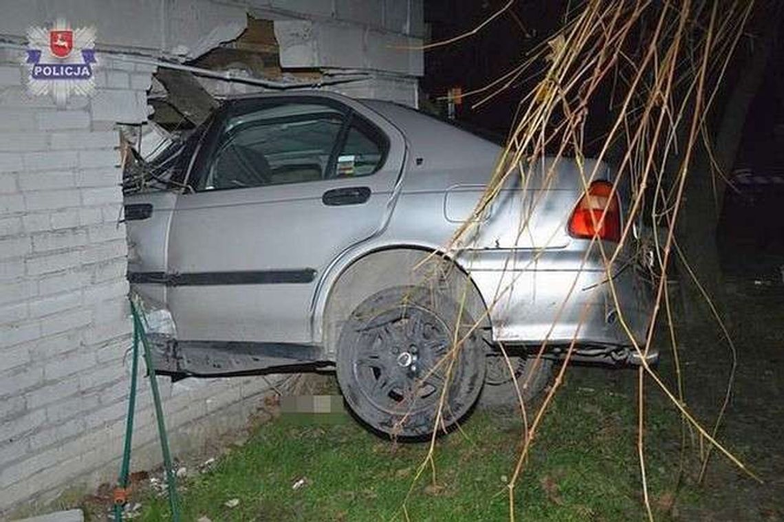 Wjechał samochodem do domu. Tak skończył pijacki rajd Wjechał samochodem do domu. Tak skończył pijacki rajd