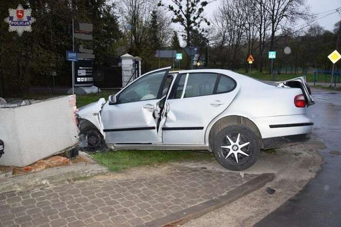 Wjechał samochodem w pomnik poświęcony J. Piłsudskiemu z 1935 r.