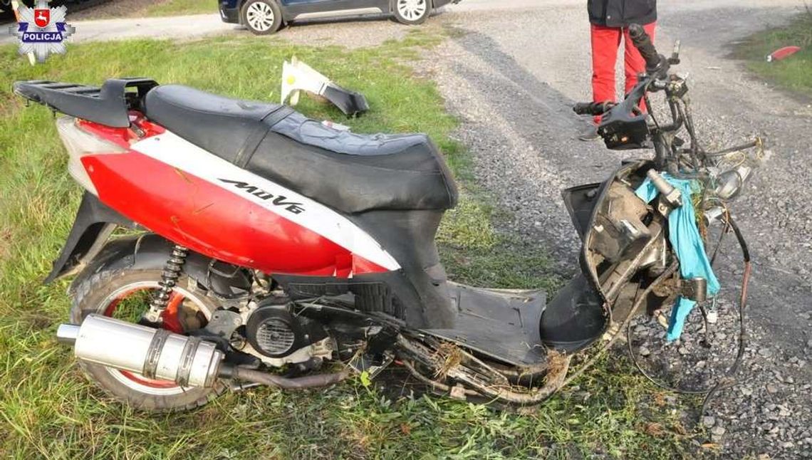 Wjechał skuterem pod pociąg na przejeździe kolejowym. Zginął na miejscu [zdjęcia]