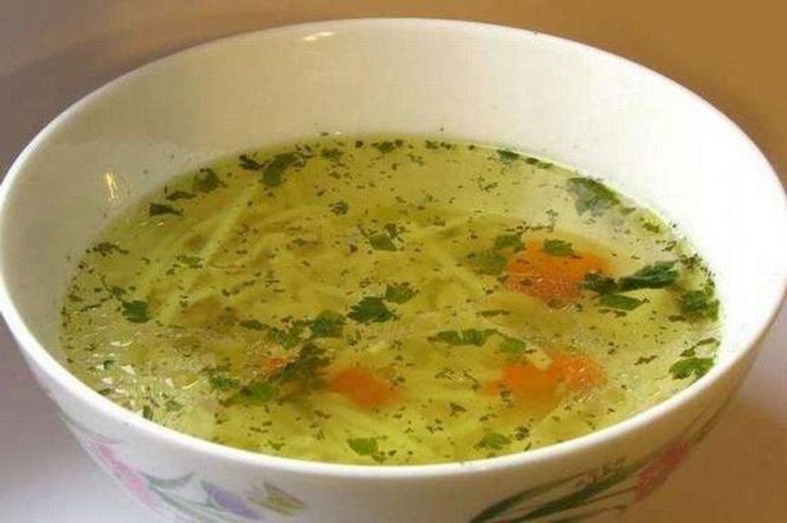 Włamał się do czyjegoś domu, ugotował sobie rosół i poszedł spać