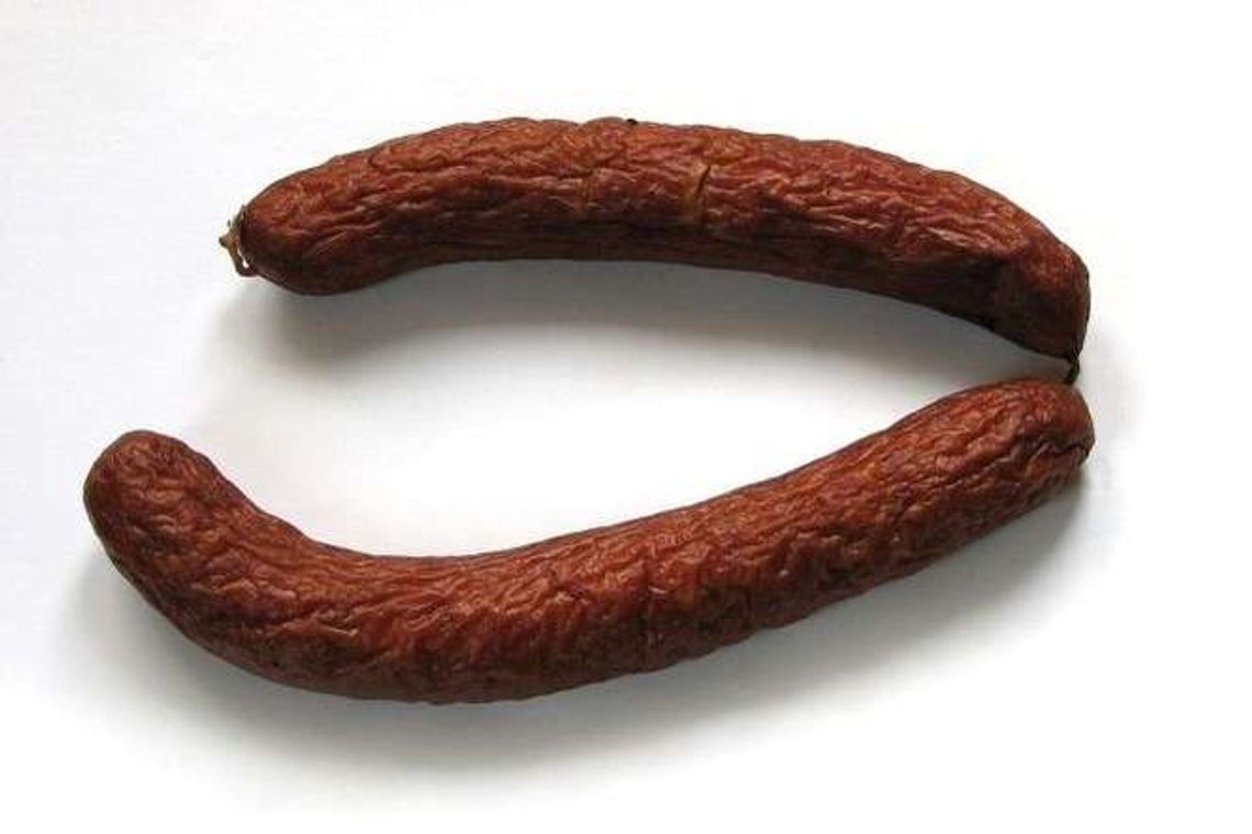 Włamał się do domu. Ukradł chleb, kiełbasę i konserwy