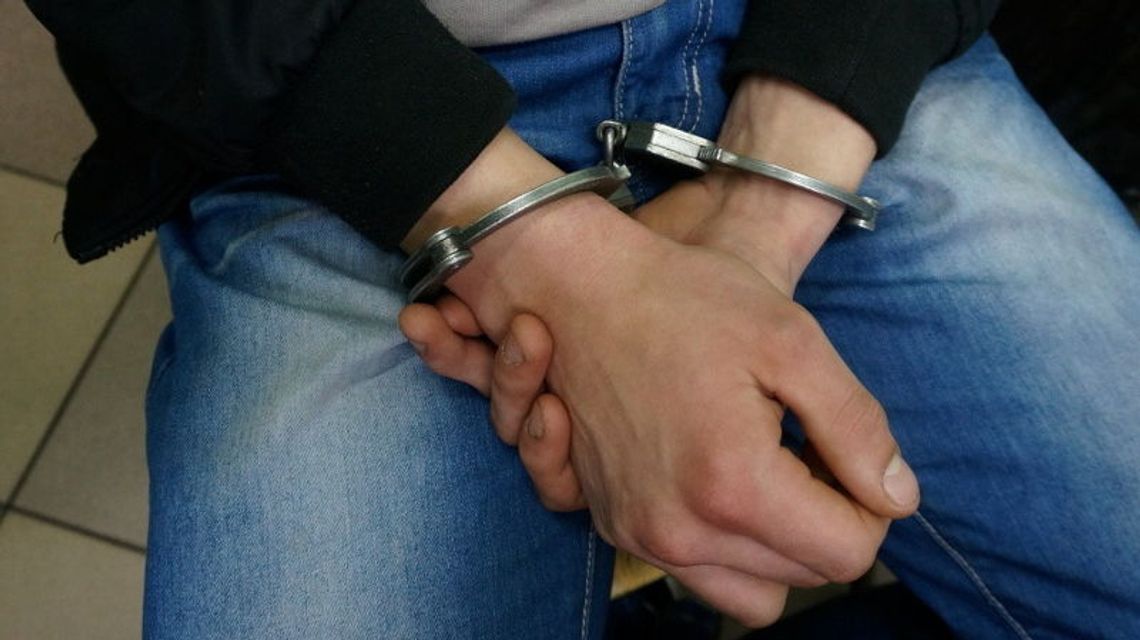 Włamał się do domu w budowie. Ukradł samochód Włamał się do domu w budowie. Ukradł samochód