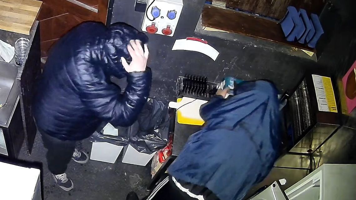 Włamanie do pubu U Fotografa. Złodzieje zabrali alkohol i sprzęt