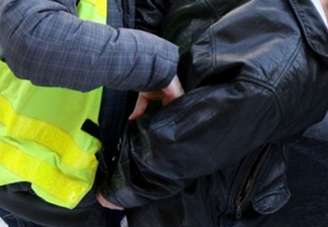 Włamywacz wrócił po talerze i wpadł w zasadzkę