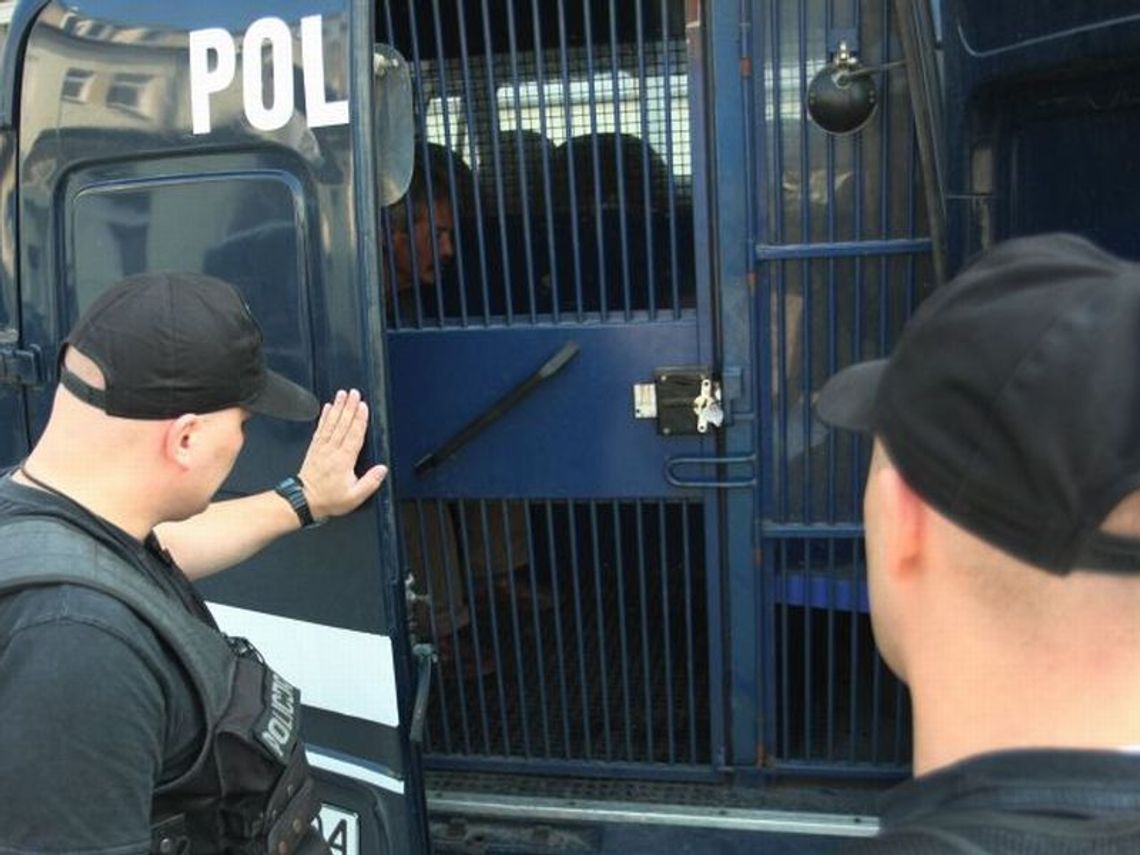 Włamywacze okradali nawet powodzian z Wilkowa