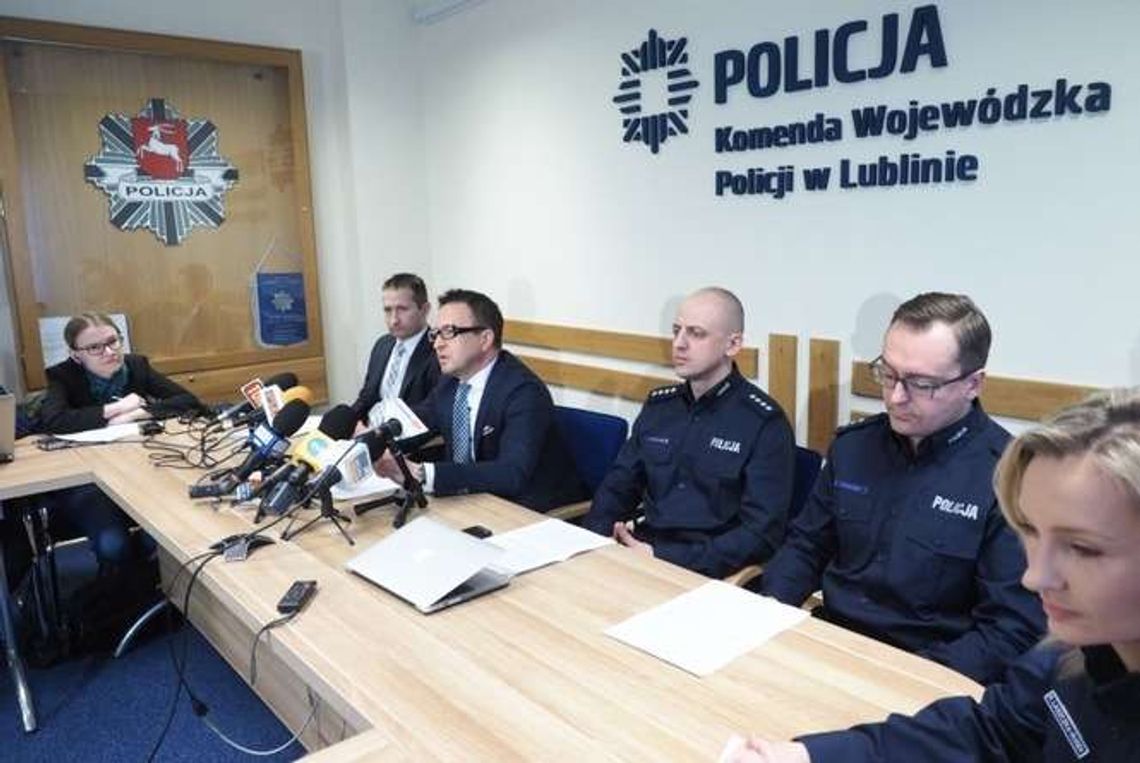 Włamywali się na konta dzięki wirusom komputerowym. Gang ukradł ponad 94 mln zł