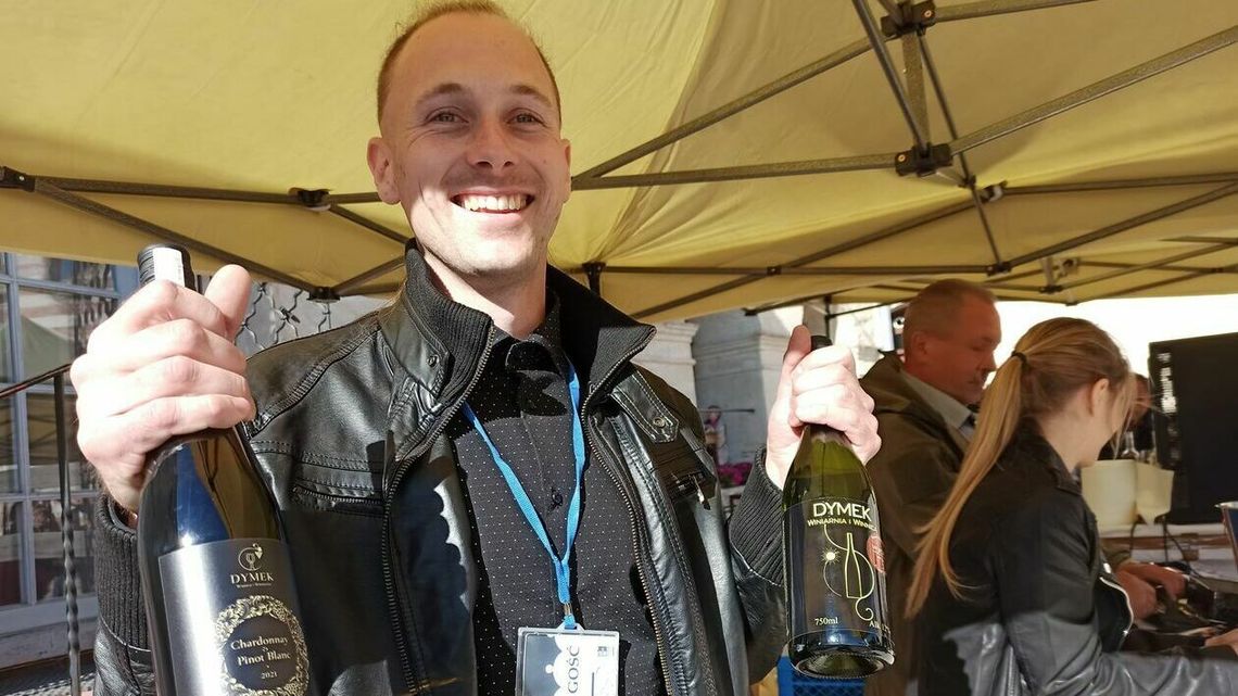 Właściciel winnicy w Kolonii Karmanowice: Jestem 24/7 dostępny dla winogron i dla wina Właściciel winnicy w Kolonii Karmanowice: Jestem 24/7 dostępny dla winogron i dla wina