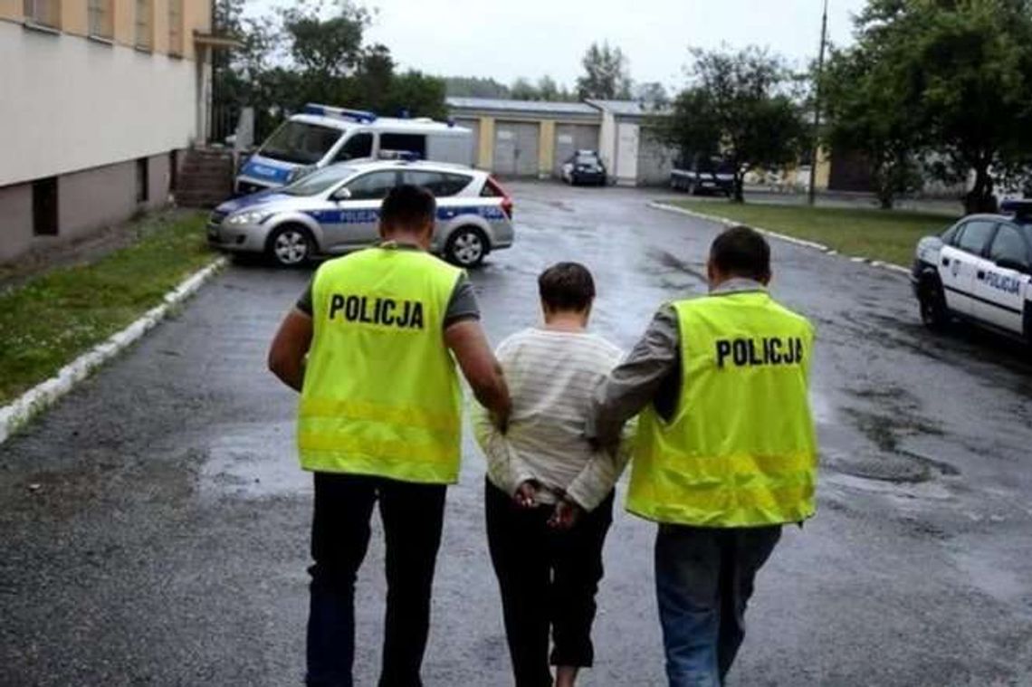 Właścicielka biura podróży oszukała blisko 70 osób. Kobieta chciała uciec do USA Właścicielka biura podróży oszukała blisko 70 osób. Kobieta chciała uciec do USA