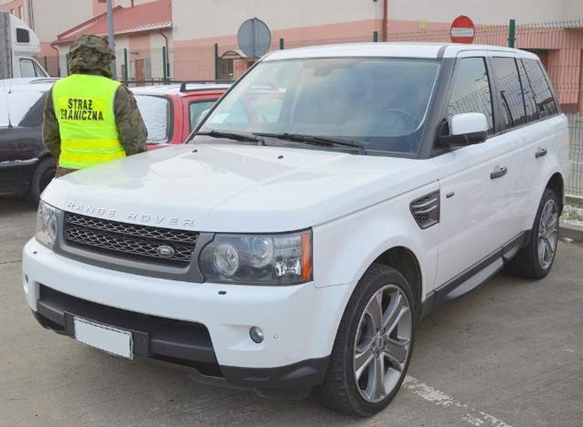 Włoch chciał wyjechać z Polski kradzionym Range Roverem