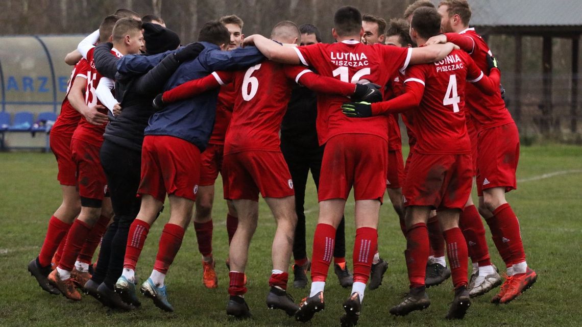 Włodawianka – Lutnia Piszczac 0:1. Mają grupę mistrzowską