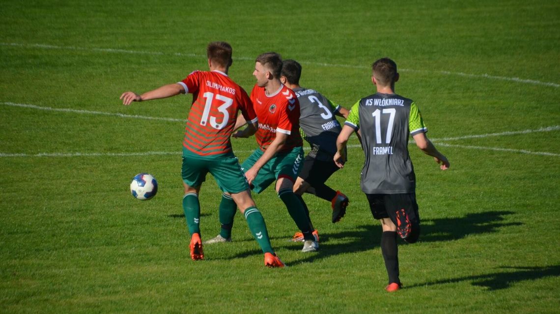 Włókniarz Frampol - Olimpiakos Tarnogród 2:1. Rywale lepiej operowali piłką