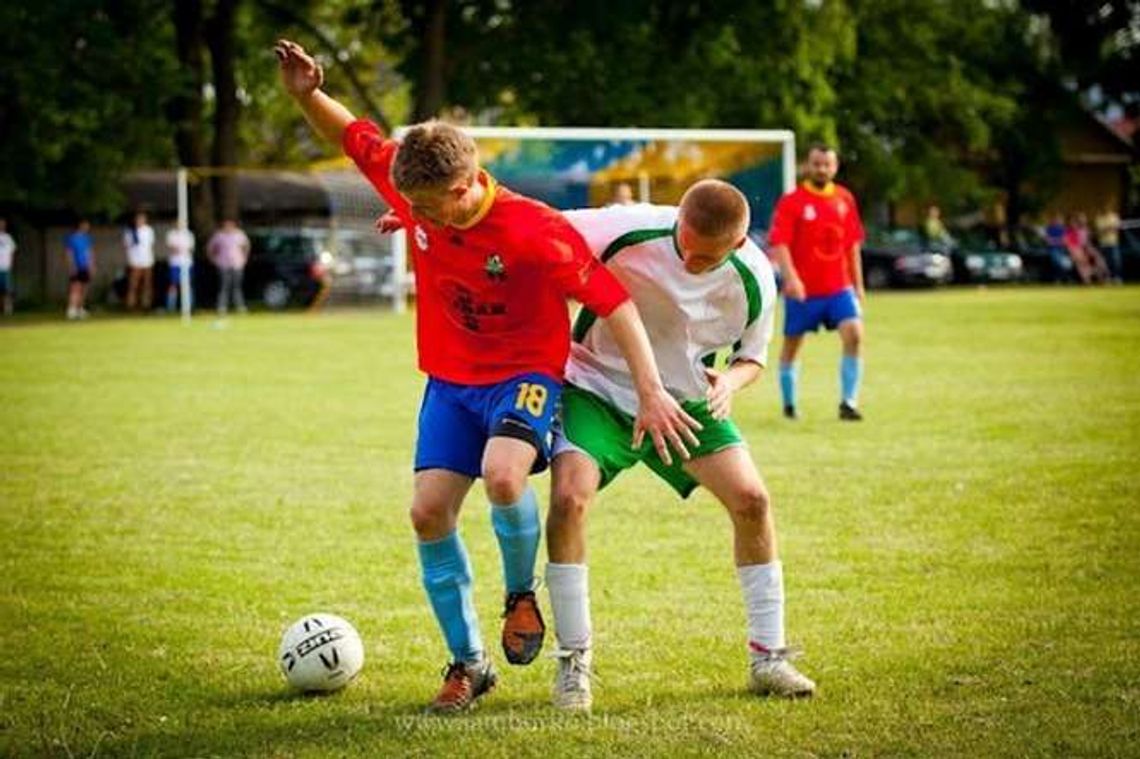 Włókniarz się utrzymał, Granica awansowała