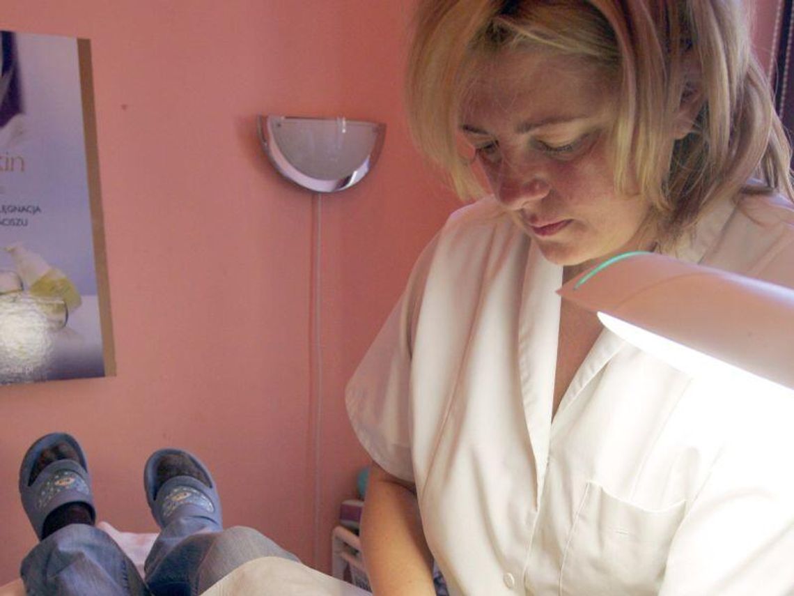 Włosy trzeba nawilżać