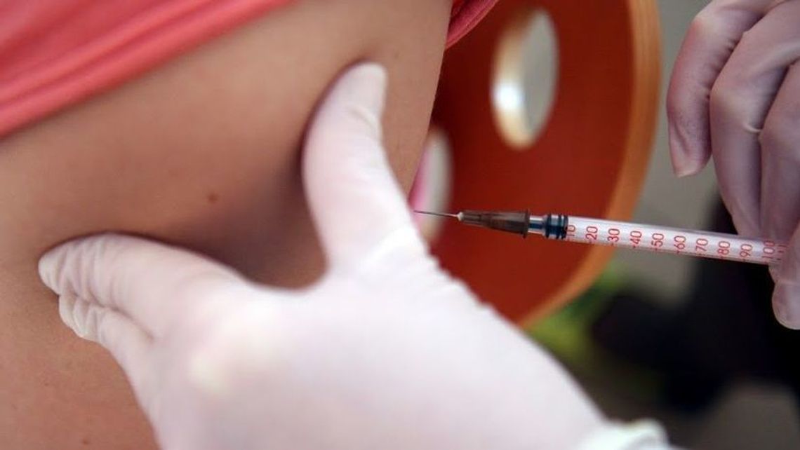 Wmawiała, że potrzebuje pieniędzy na szczepionkę przeciw Covid. Szuka jej policja