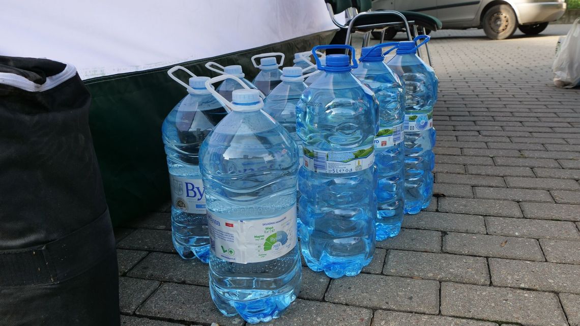 Woda dla powodzian? Prezydent Chełma wyjaśnia "żałosną sytuację"