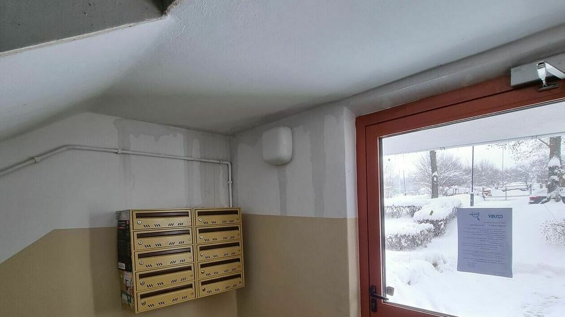 Woda na ścianach w blokach na Czubach. Mieszkańcy mają szansę na odszkodowanie