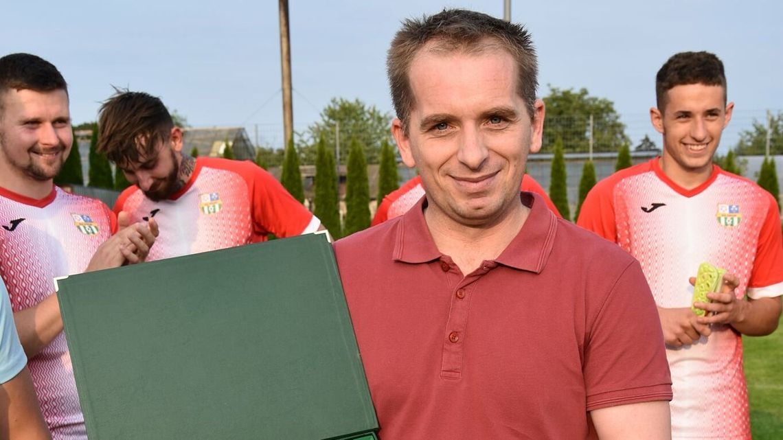 Wojciech Sokół całe życie spędził w Gromie Kąkolewnica. W niedzielę zawiesił buty na kołku Wojciech Sokół całe życie spędził w Gromie Kąkolewnica. W niedzielę zawiesił buty na kołku