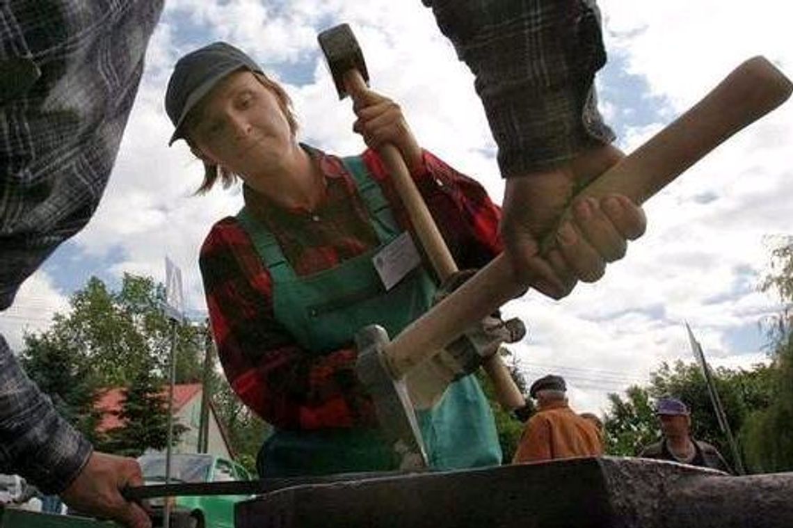 Wojciechów: Rozpoczynają się Ogólnopolskie Warsztaty Kowalskie 
