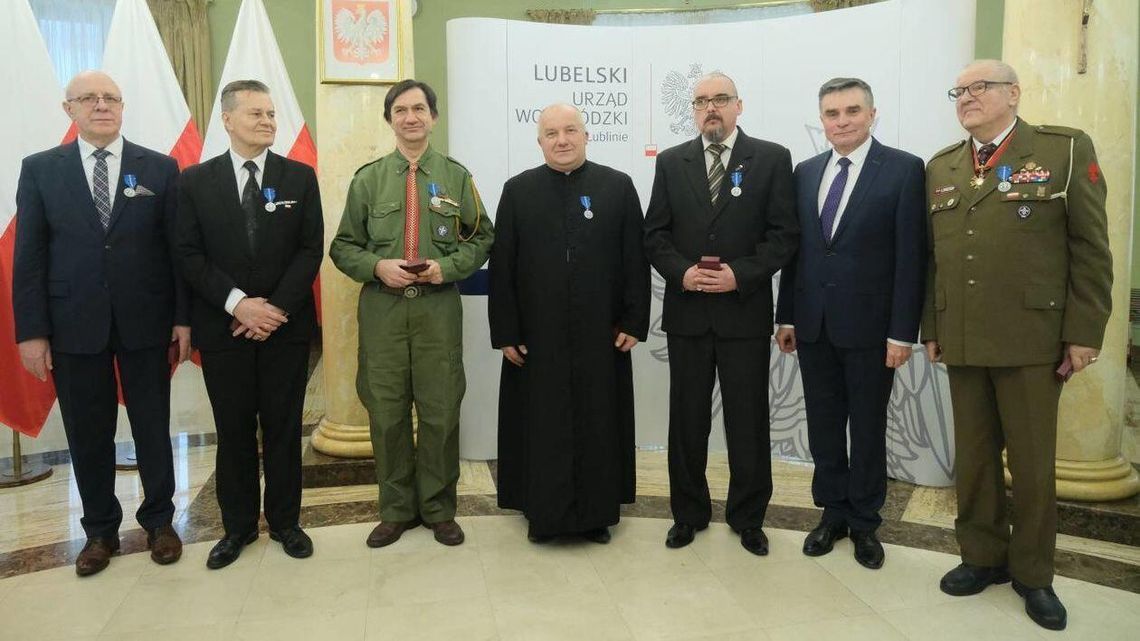 Wojewoda lubelski wręczył odznaczenia państwowe i resortowe [zdjęcia]