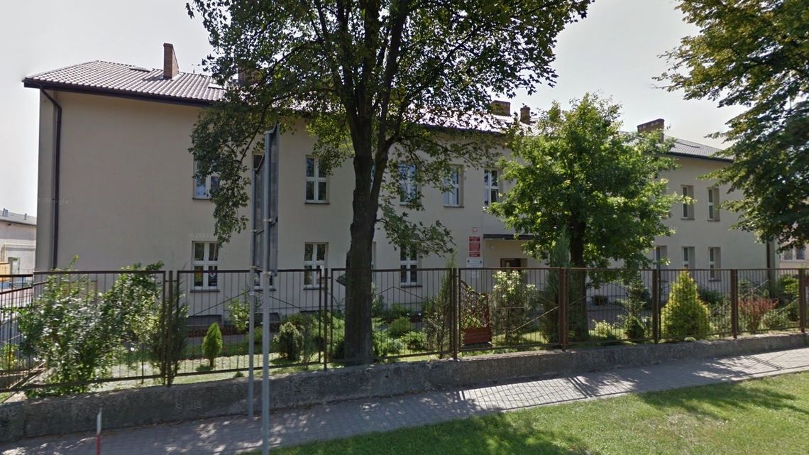 Wojewoda lubelski zdekomunizował szkołę Wojewoda lubelski zdekomunizował szkołę