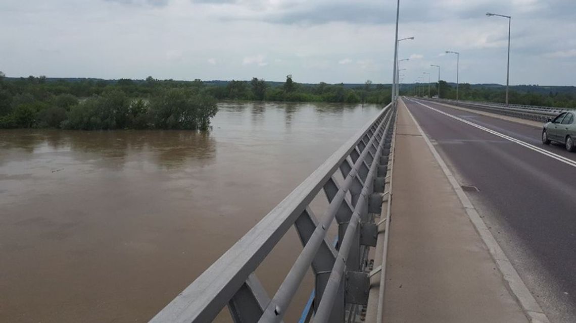 Wojewoda ogłosił pogotowie przeciwpowodziowe w trzech powiatach i mieście Puławy