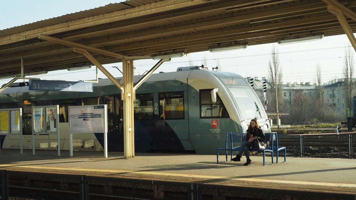 Województwo lubelskie kupuje 11 pociągów. Z klimatyzacją, ładowarkami i WiFi Województwo lubelskie kupuje 11 pociągów. Z klimatyzacją, ładowarkami i WiFi