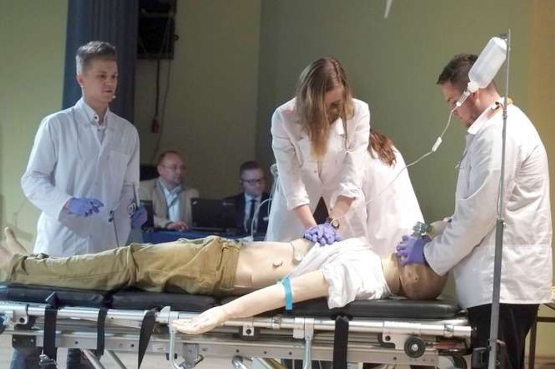 Wojny symulacyjne na Uniwersytecie Medycznym. Fantom był chory (zdjęcia) Wojny symulacyjne na Uniwersytecie Medycznym. Fantom był chory (zdjęcia)