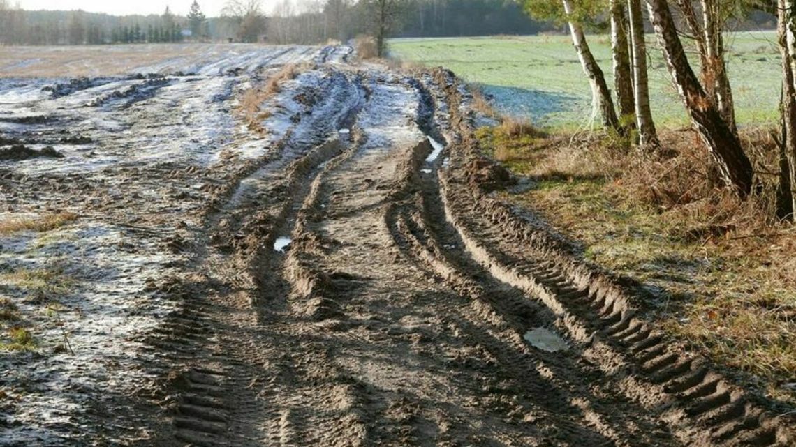 Wojsko zniszczyło drogi. Nie ma pieniędzy na ich naprawę