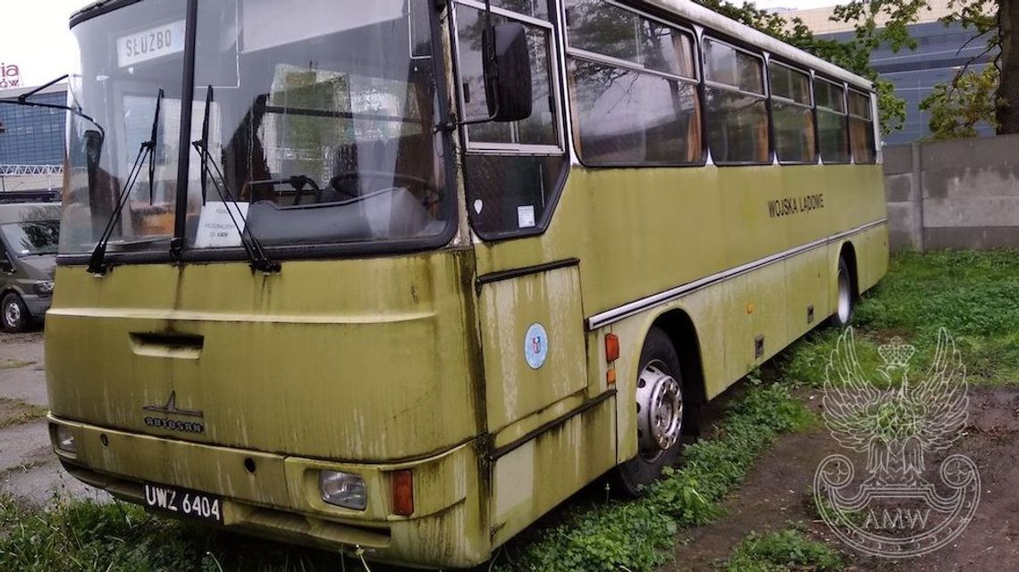 Wojsko znowu sprzedaje stary sprzęt. Autobus i samochody na przetargu w Lublinie Wojsko znowu sprzedaje stary sprzęt. Autobus i samochody na przetargu w Lublinie