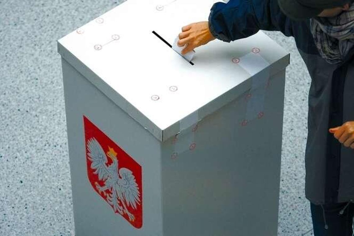 Wójt, burmistrz i prezydent miasta na dwie kadencje. Co jeszcze chce zmienić PiS w Kodeksie Wyborczym?