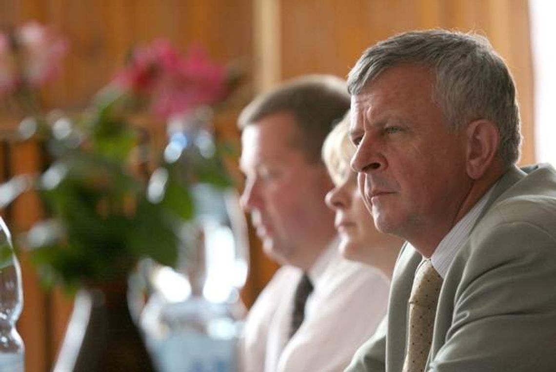Wójt dostał 36 tys. zł nagrody zanim stracił stołek. Gmina chce zwrotu