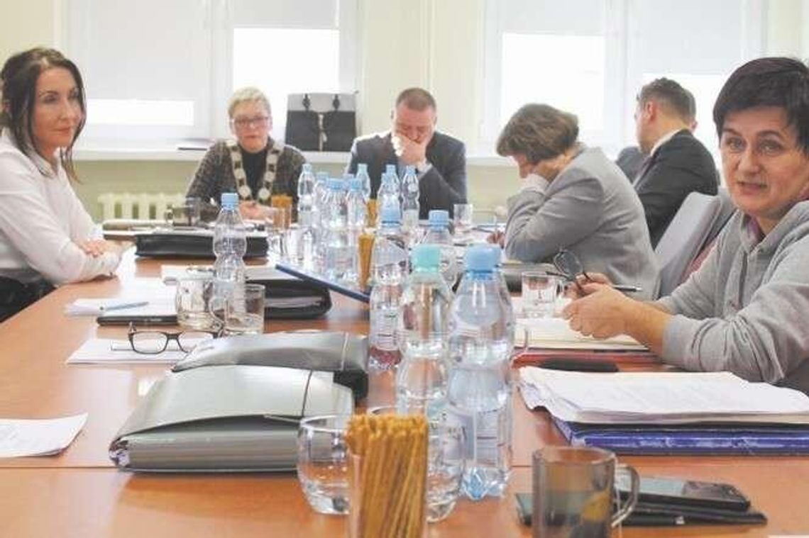 Wójt za gminne pieniądze kupił kalendarze dla mieszkańców. Opozycja: "Kampania wyborcza"