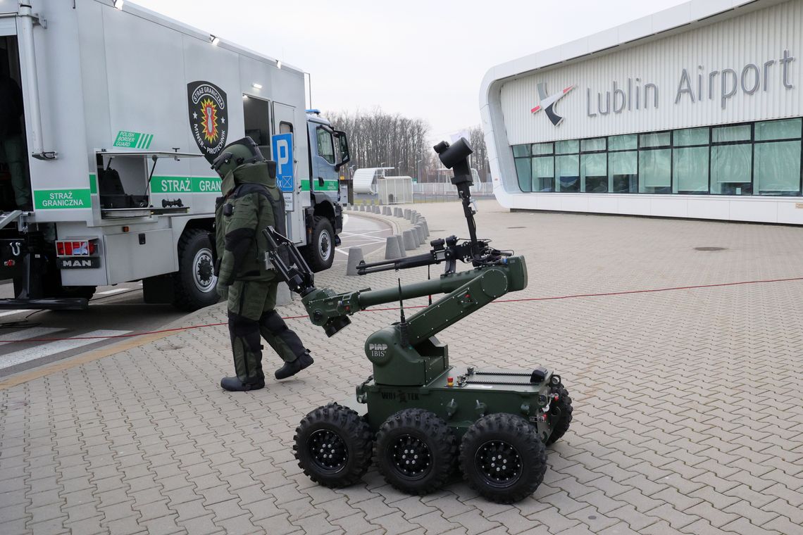 „Wojtek” odstrzeli każdy podejrzany bagaż „Wojtek” odstrzeli każdy podejrzany bagaż