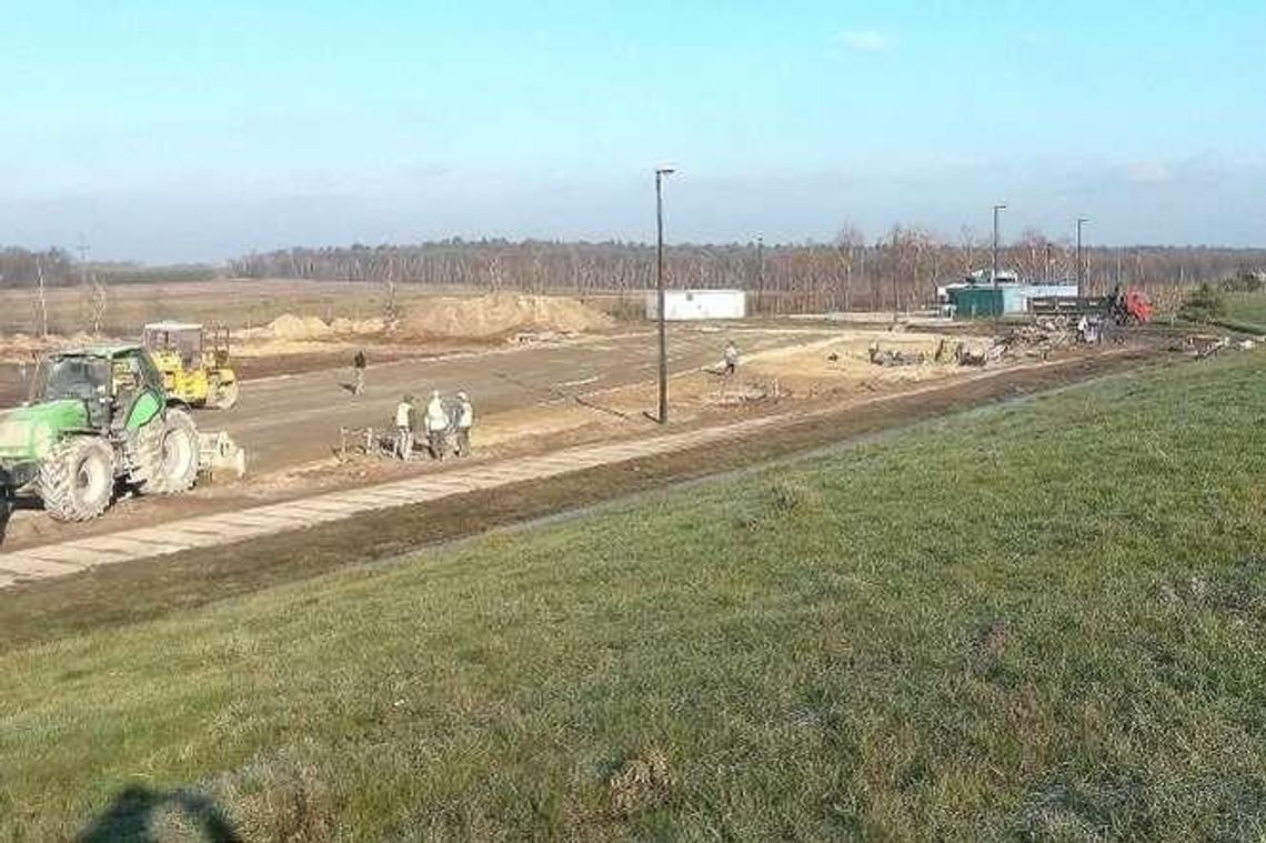 Wólka Rokicka: Trwa budowa sortowni śmieci