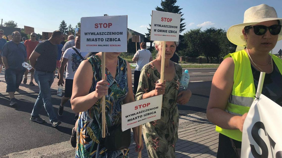 "Won stąd CPK", "Horała zrobi wała", "Stop wywłaszczeniom". Wyszli na ulice przeciw rządowej inwestycji [zdjęcia]