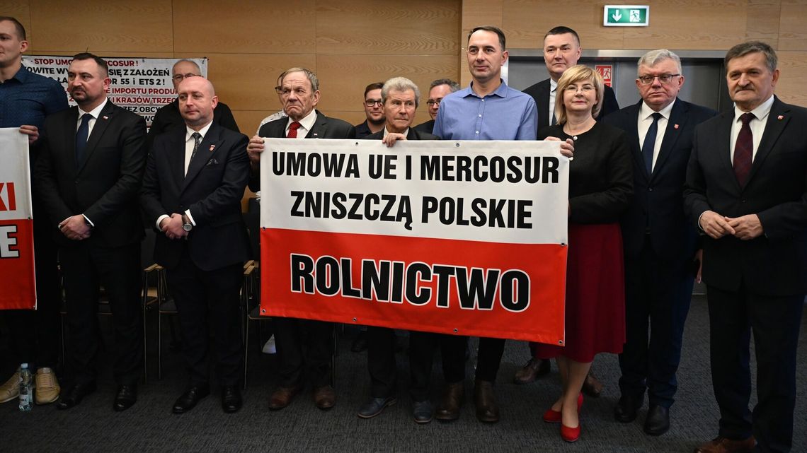 Won z Mercosur. Lubelscy radni murem za rolnikami