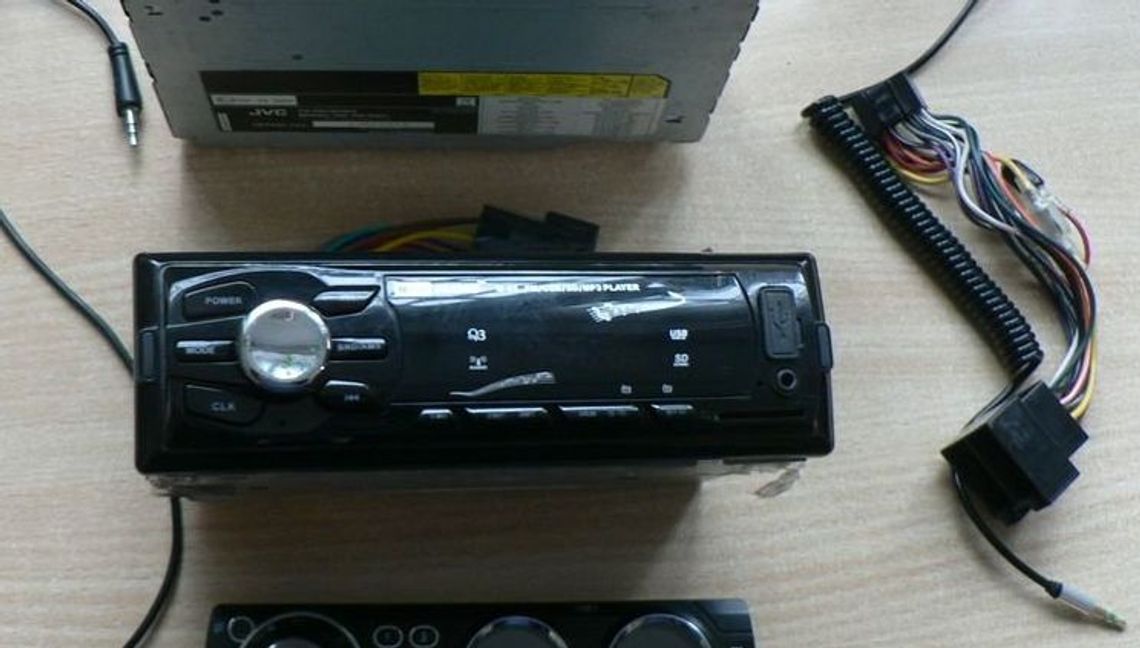 Wpadł na włamaniu do samochodu. Złapał go właściciel auta