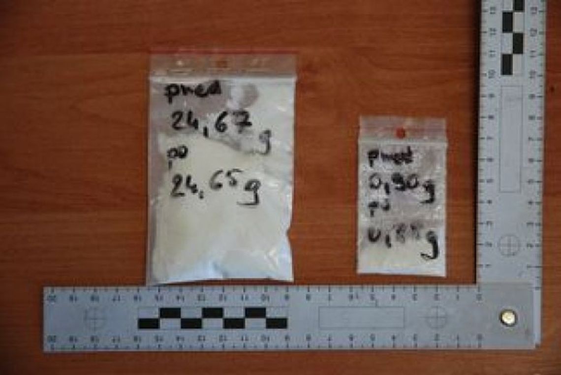 Wpadł z narkotykami. Okazało się, że w domu ma ich więcej