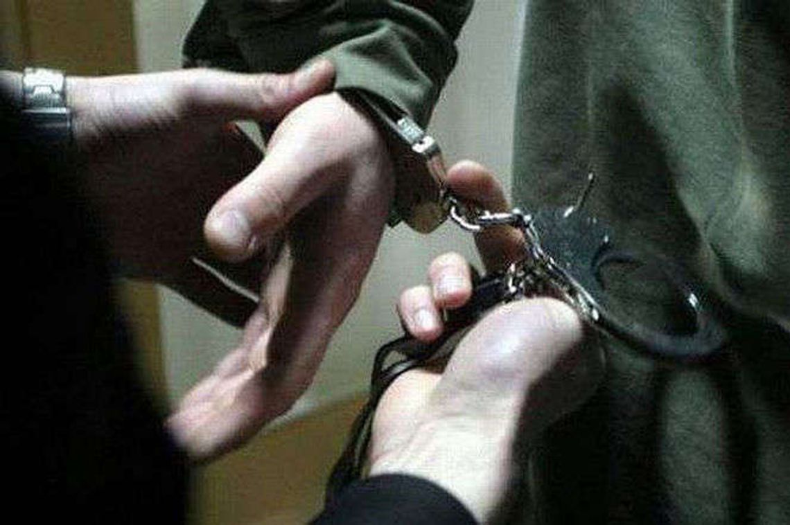 Wpadli, bo podsłuchiwali czy w mieszkaniach są domownicy