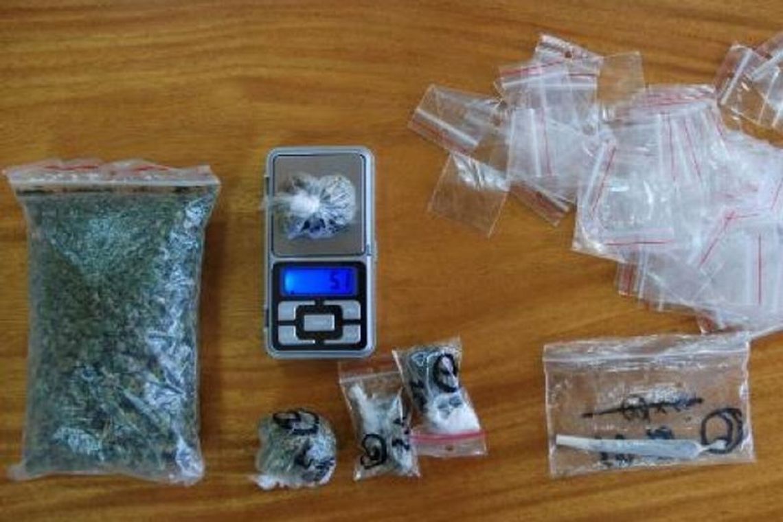 Wpadli z narkotykami. Policjanci musieli strzelać Wpadli z narkotykami. Policjanci musieli strzelać