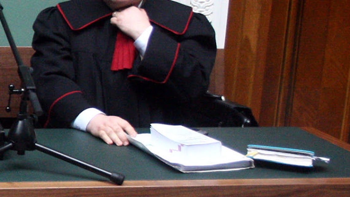 Wpływowy prokurator zamieszany w aferę w SKOK Wołomin. Usłyszał zarzuty