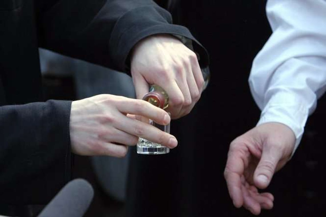 Wracał z odpustu i wpadł autem do rowu. Miał 4 promile alkoholu