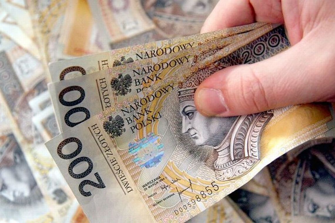 Wróżba kosztowała studenta 400 zł. Wróżbitki zatrzymane