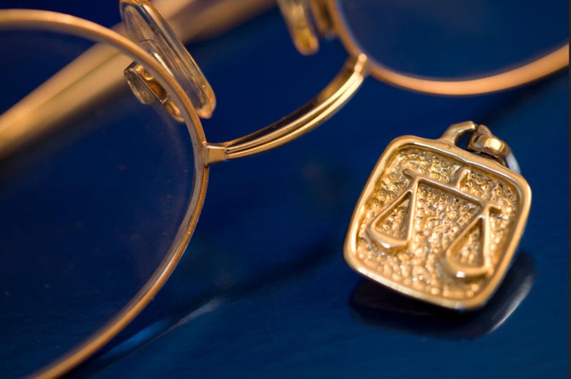 Wskrzesili zmarłą, by podyktowała testament?